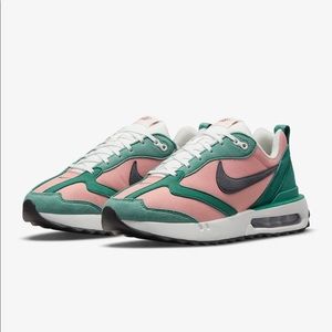 BRAND NEW Women’s Nike Air Max Down Shoes
